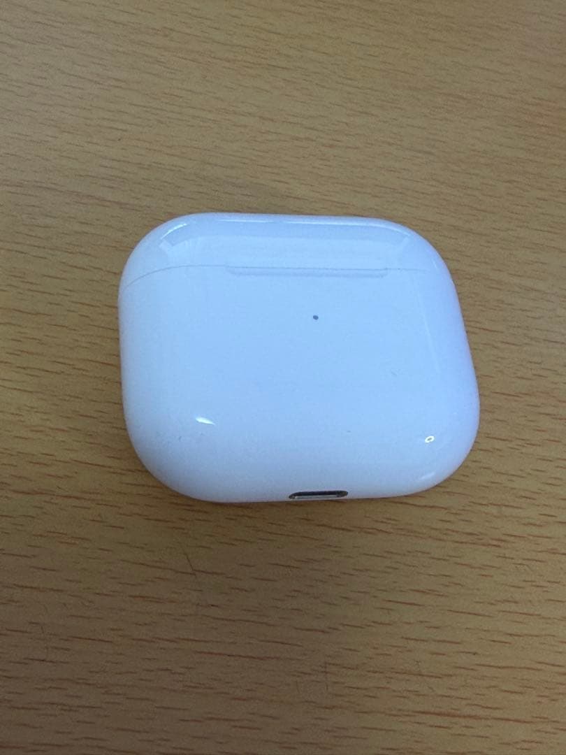 AirPods第3世代本体 ホワイト 充電ケース＋専用ケース（イエロー）