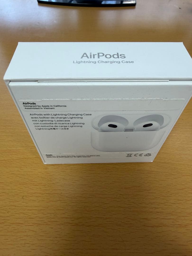 AirPods第3世代本体 ホワイト 充電ケース＋専用ケース（イエロー）