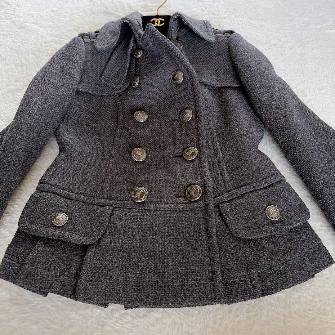 極美品✨【バーバリーブルーレーベル】銀ボタン ダブルショートコート 裾プリーツ