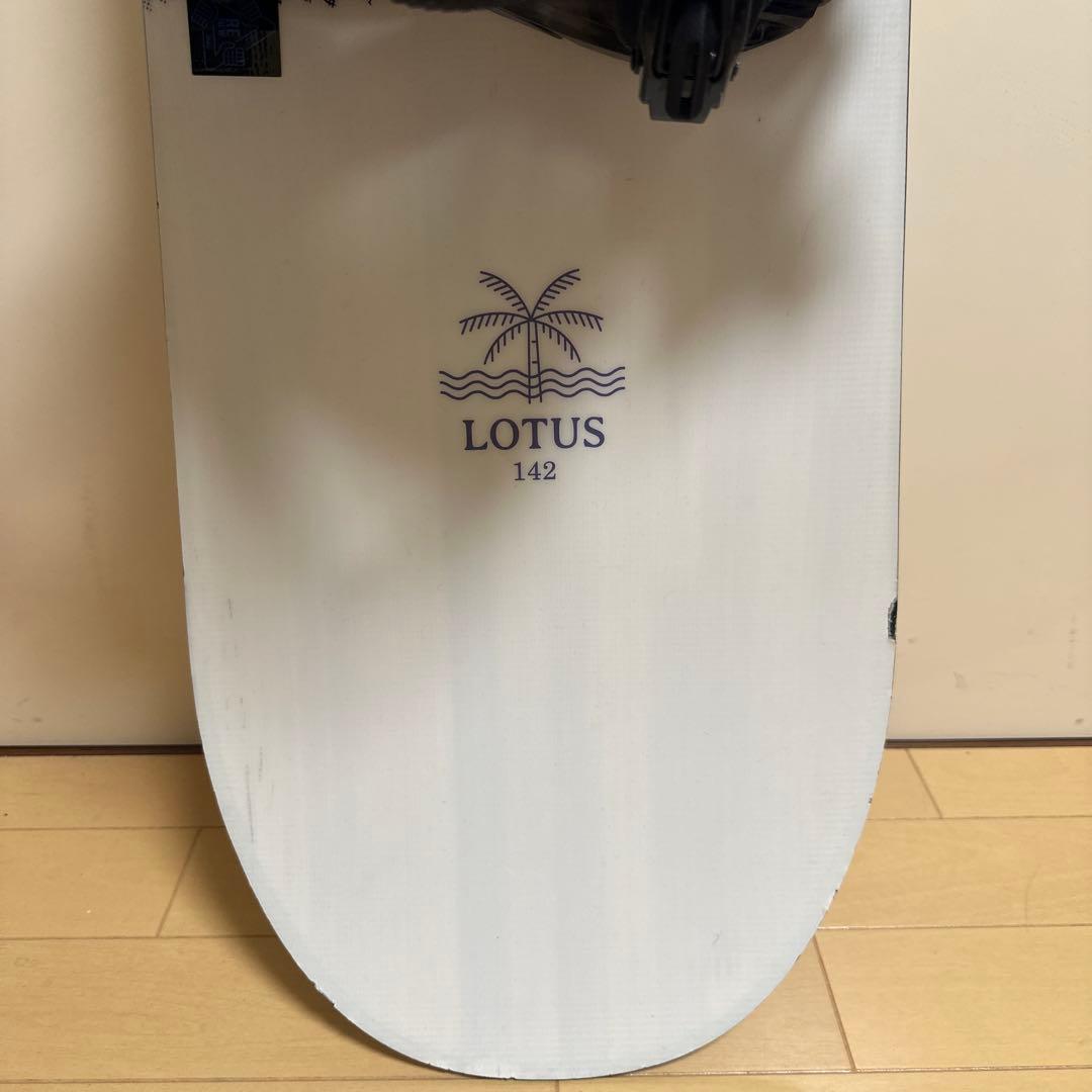 SALOMON LOTUS 142 スノーボード