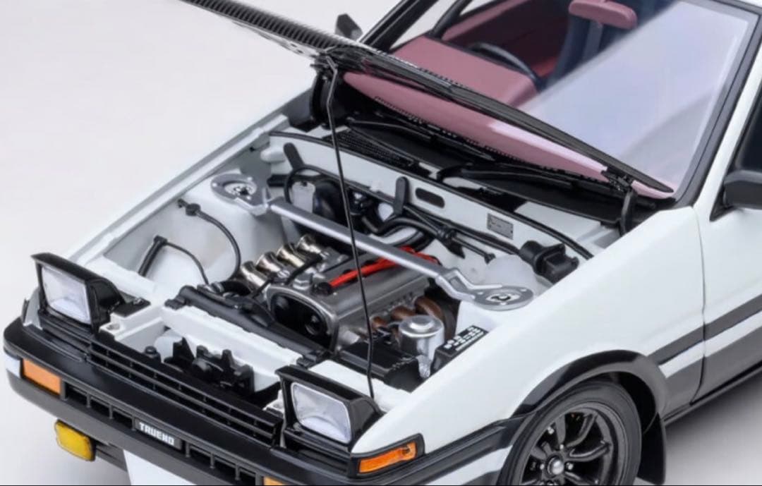 Hikky 1/18『頭文字D』AE86 トレノ ファイナルバージョン