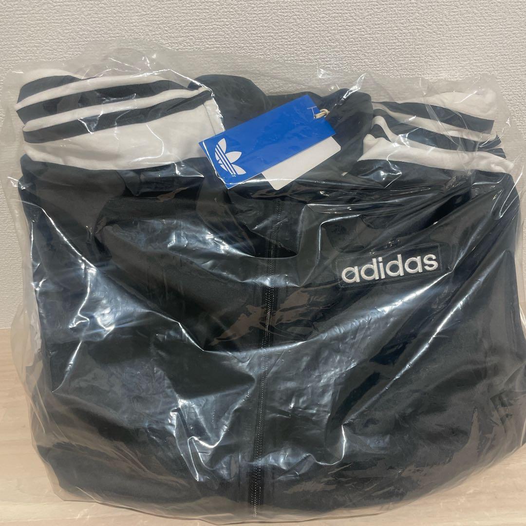 adidas W ADIBREAK VELOUR TT 黒 L