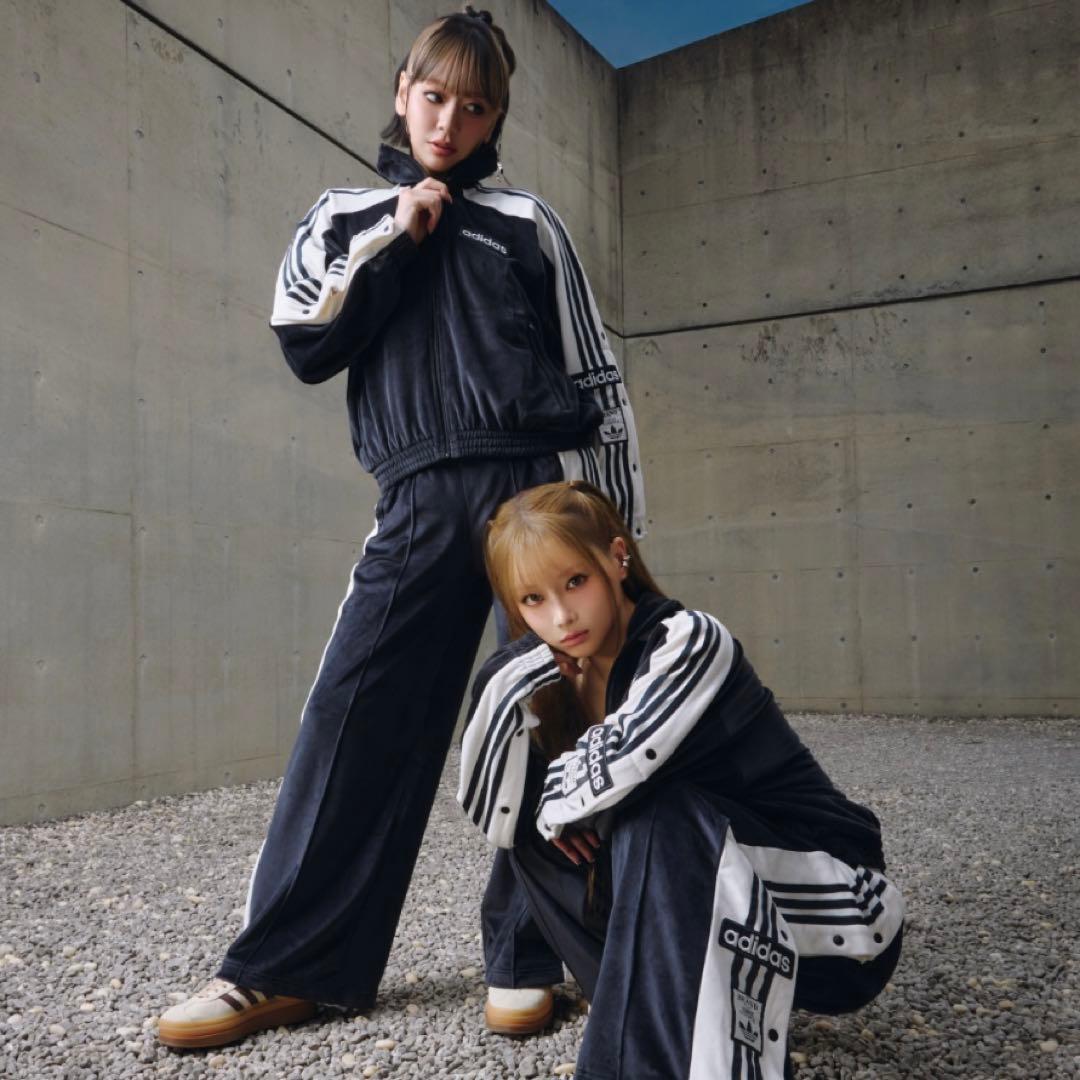 adidas W ADIBREAK VELOUR TT 黒 L