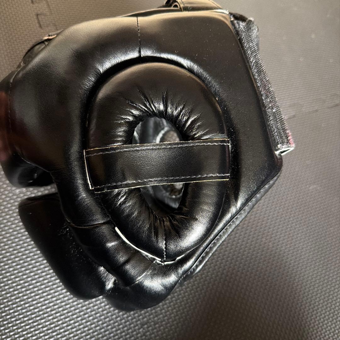 Fairtex 黒 ヘッドギア　キック、ボクシング