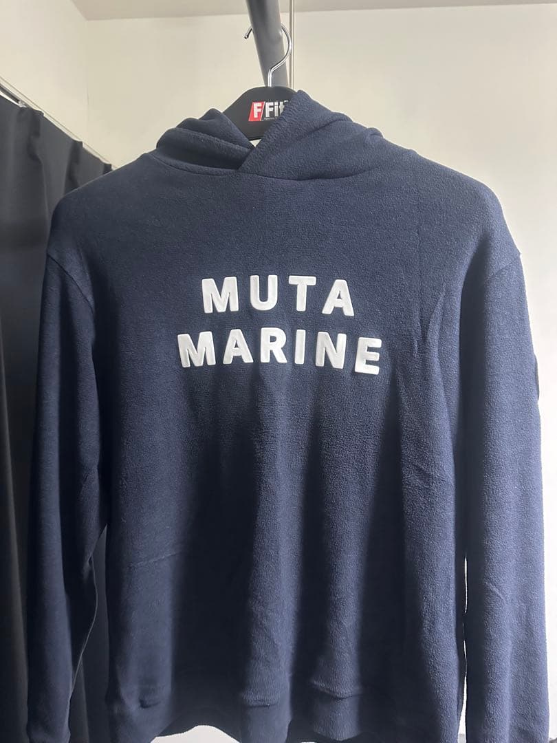 muta ライトニット プルオーバーパーカー ネイビー