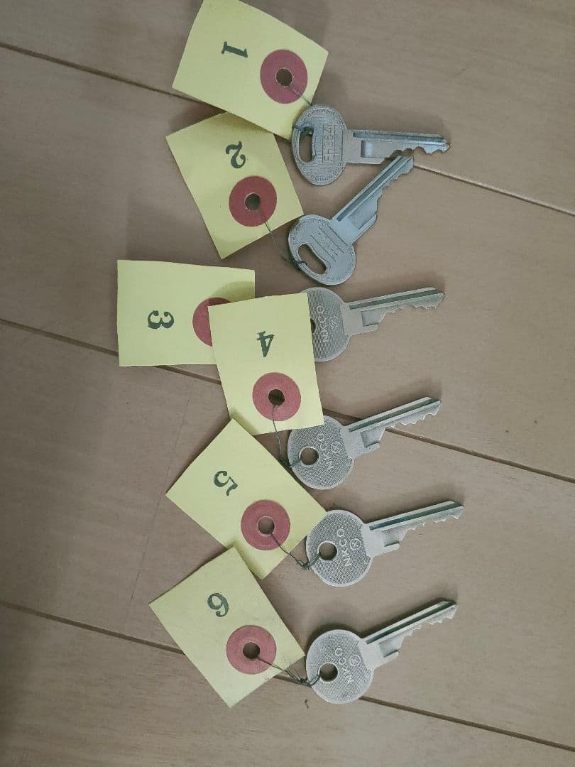 ♪スチール製 鍵付き ロッカー キャビネット インテリア 収納 家具 什器 ♪