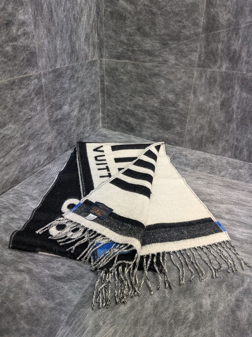 LOUIS VUITTON エシャルプ