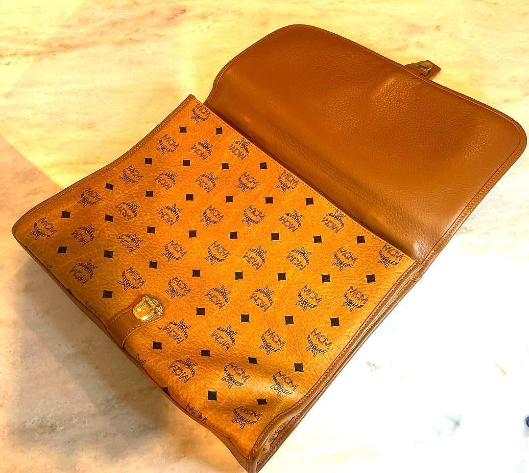 MCM エムシーエム　ビジネスバッグ