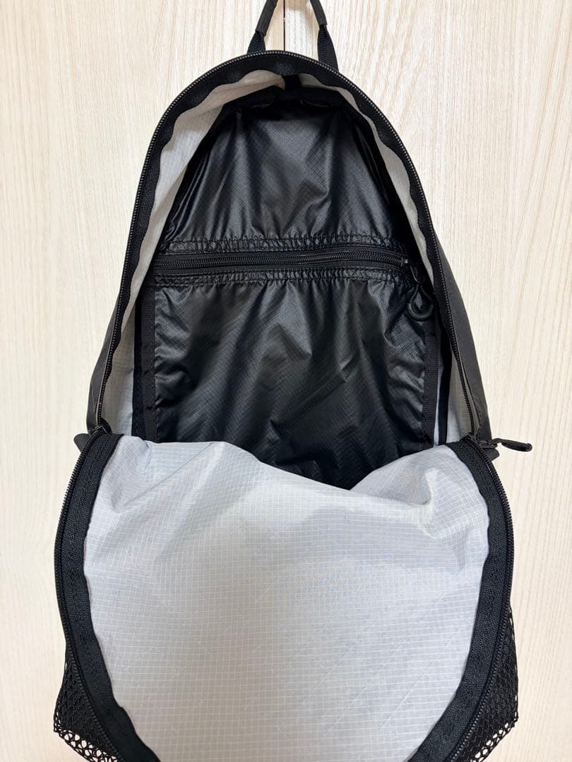 アンドワンダー and wander ECOPAK 20L daypack