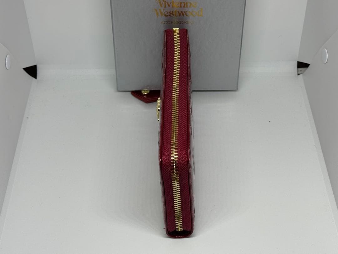 【新品未使用】Vivienne Westwood エナメル長財布 レッド