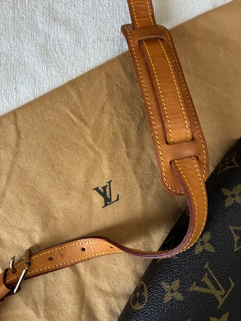 美品✨ルイヴィトン LOUISVuitton サンクルー　ショルダーバッグ