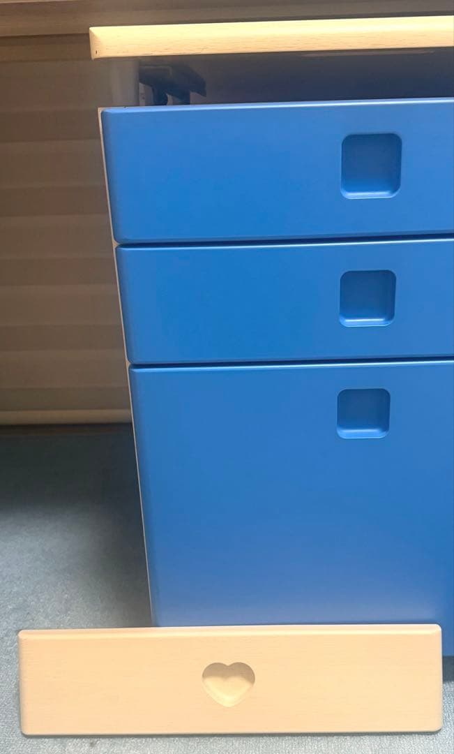 （大阪引取り限定）KOIZUMI L字型学習机とチェアセット