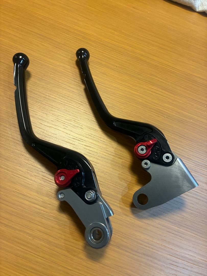 トライアンフ　スラクストン1200r ブレーキレバー クラッチレバー