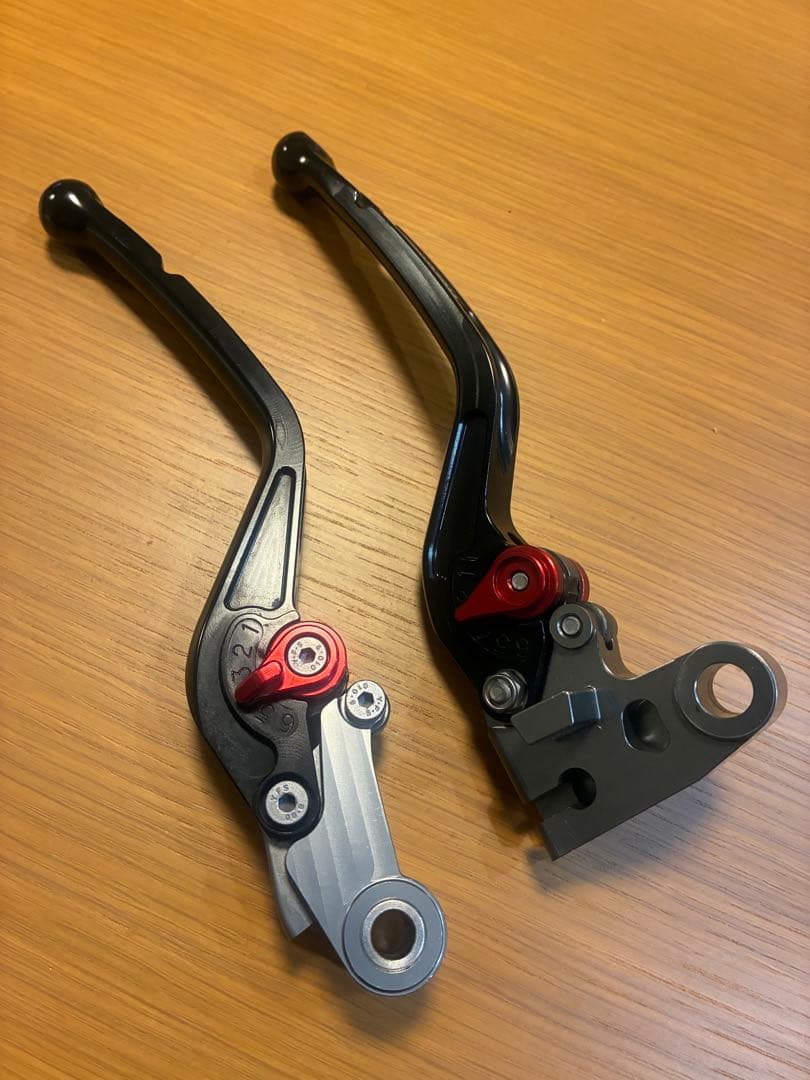トライアンフ　スラクストン1200r ブレーキレバー クラッチレバー