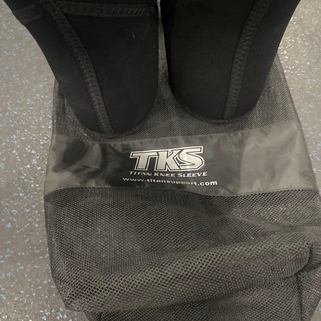 TITAN TKS 膝サポーター Mサイズ ブラック