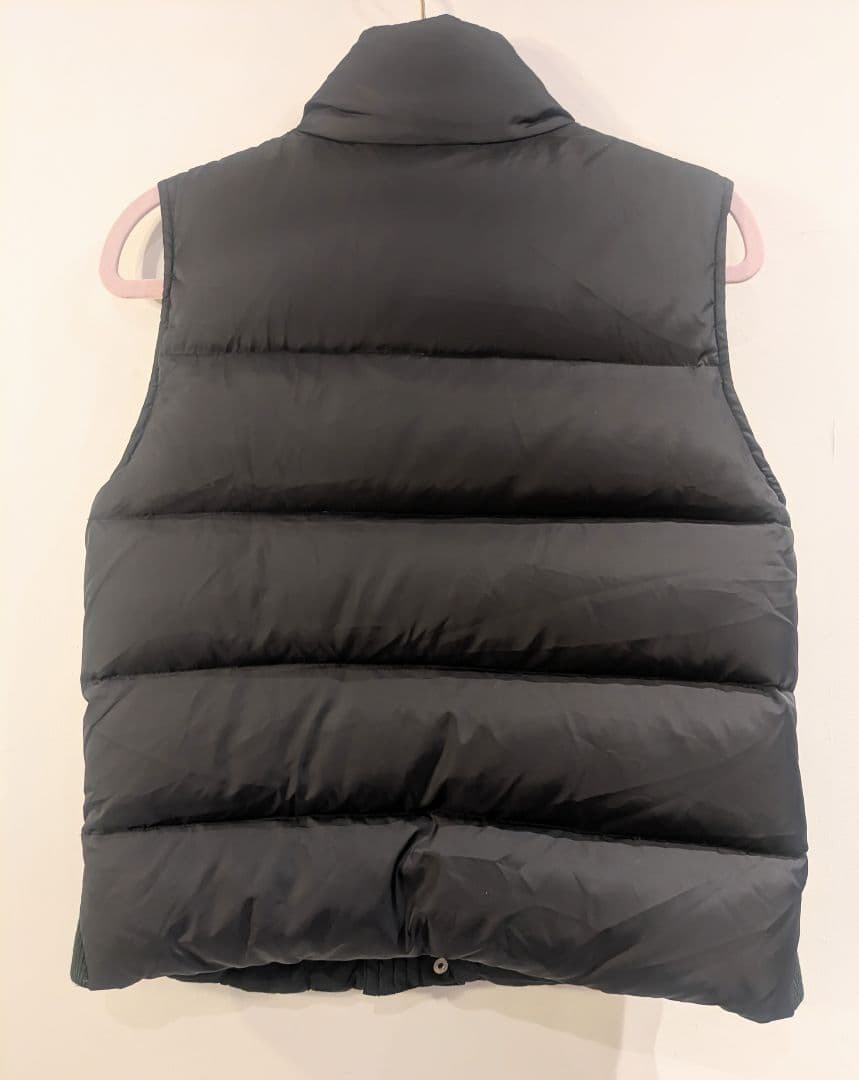 Moschino ブラック ダウンベスト