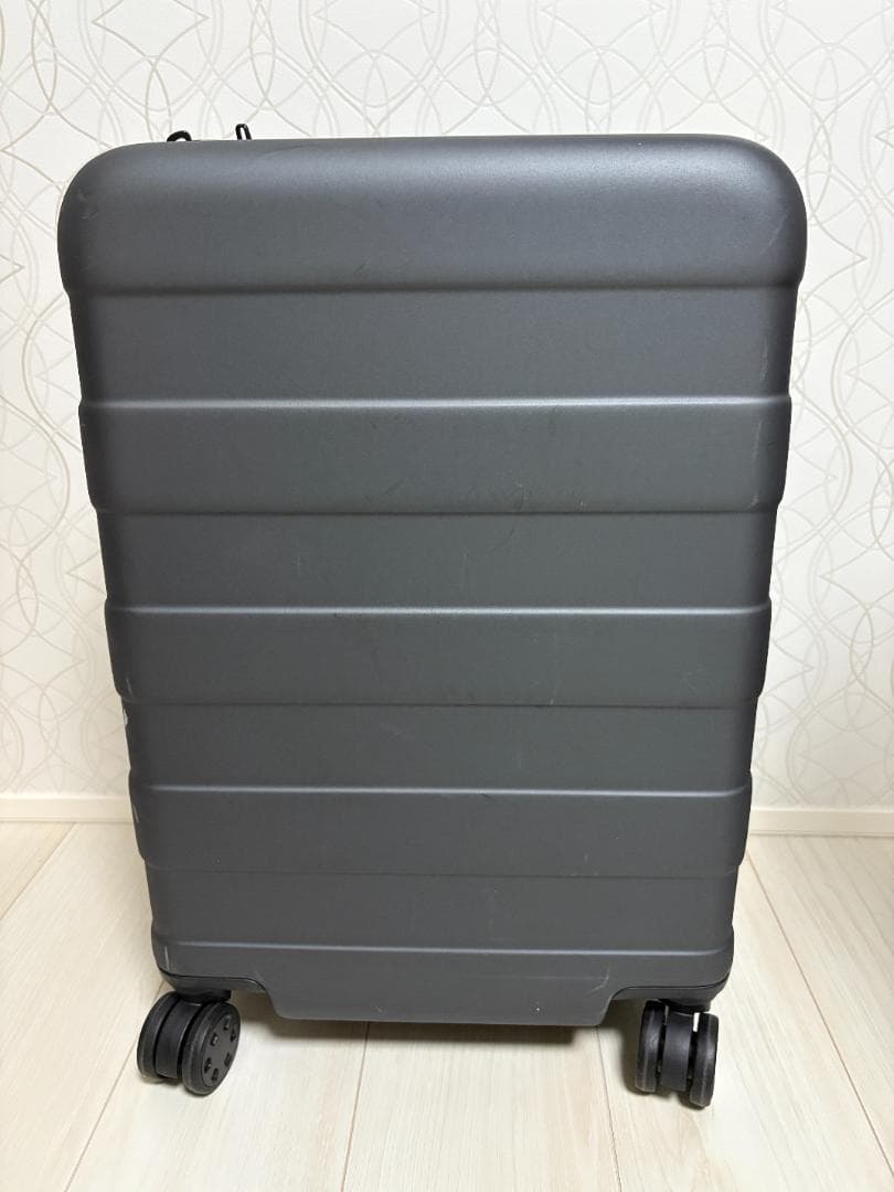 無印良品 バーを自由に調節できる ハードキャリーケース（36L）