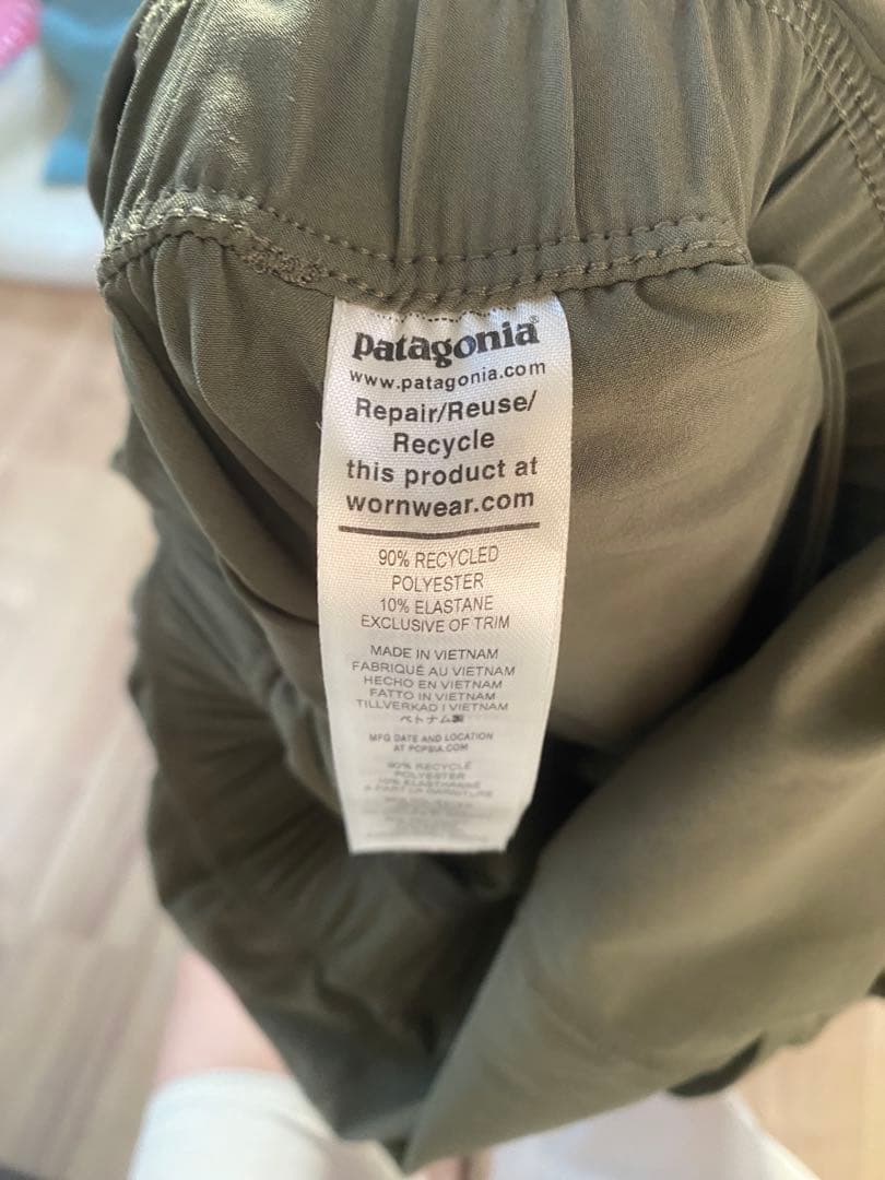 Patagonia オリーブグリーン サロペット　ジャンプスーツ