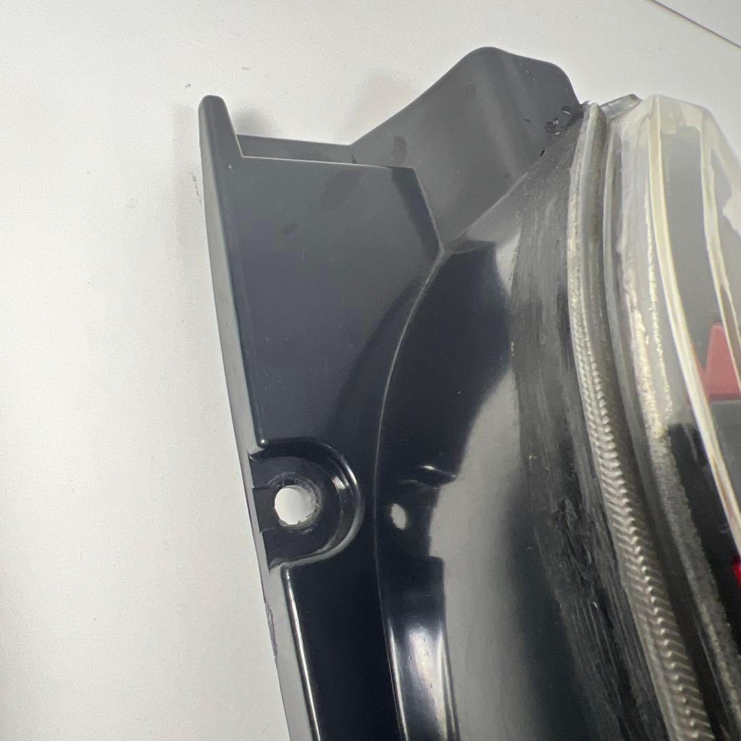 【美品】200系 ハイエース ダブルファイバー LEDテールランプ 左右セット