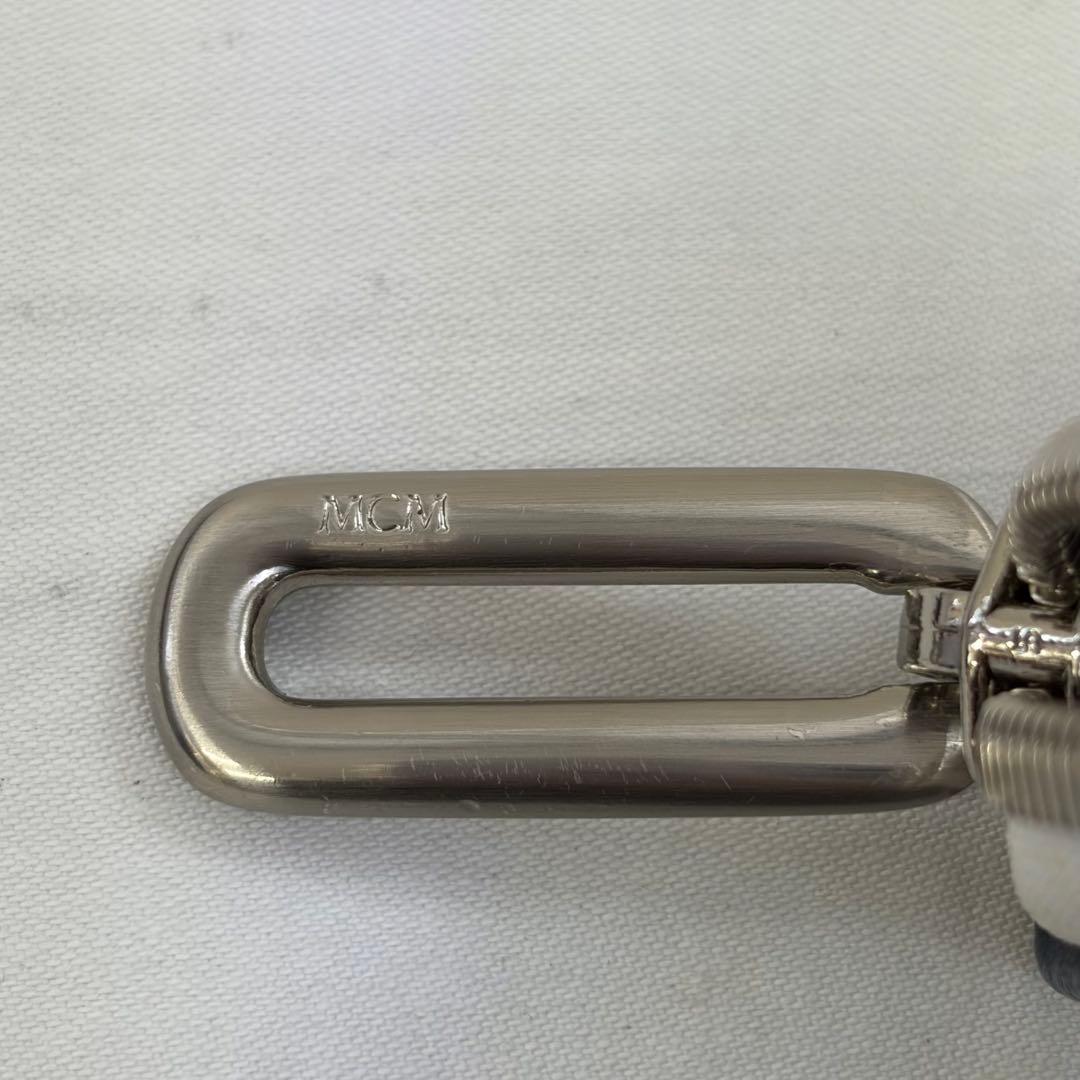 【0115M19】MCM 長財布 ホワイト ロゴデザイン 花柄 レザー