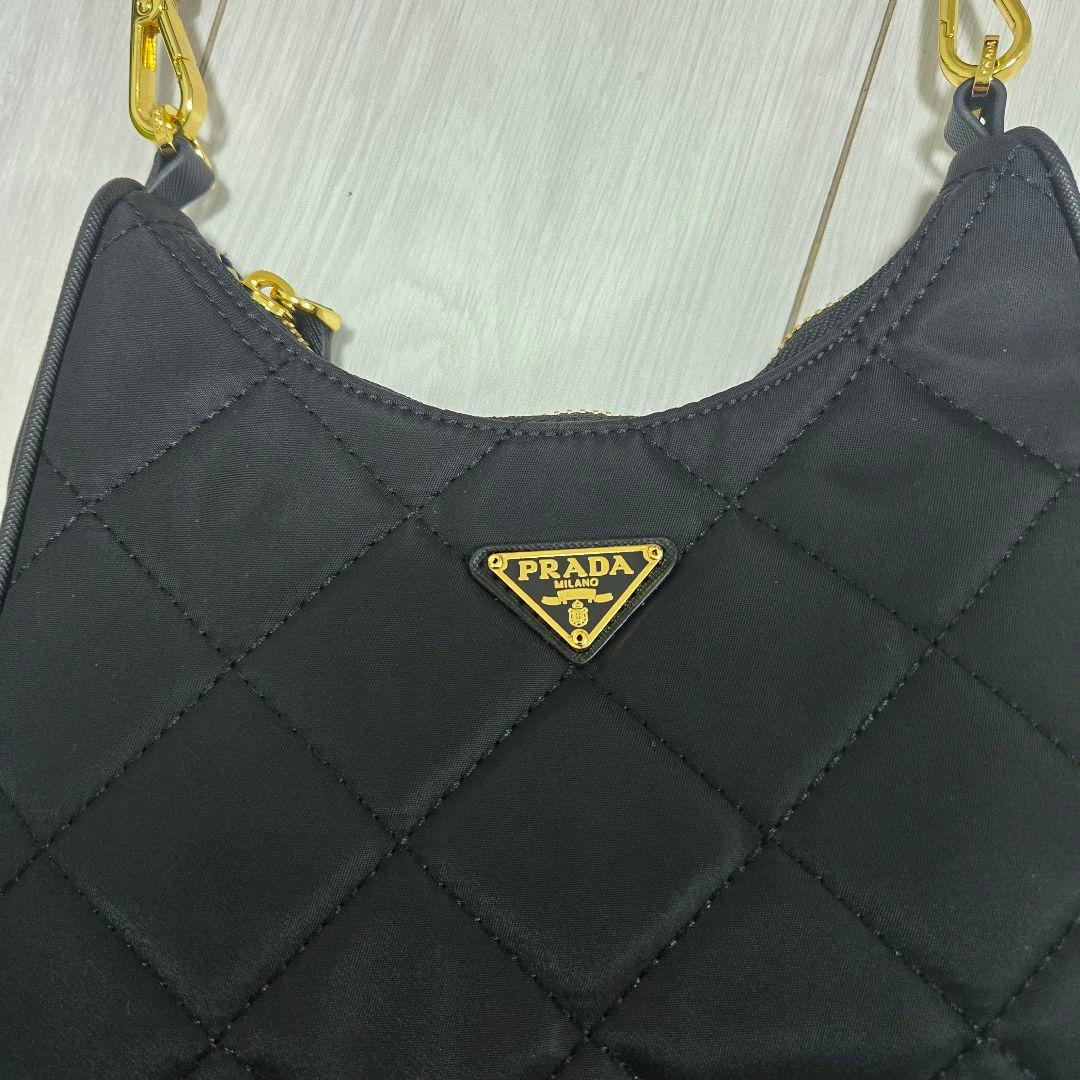 PRADA ブラック ショルダーバッグ　ノベルティ　キルティング