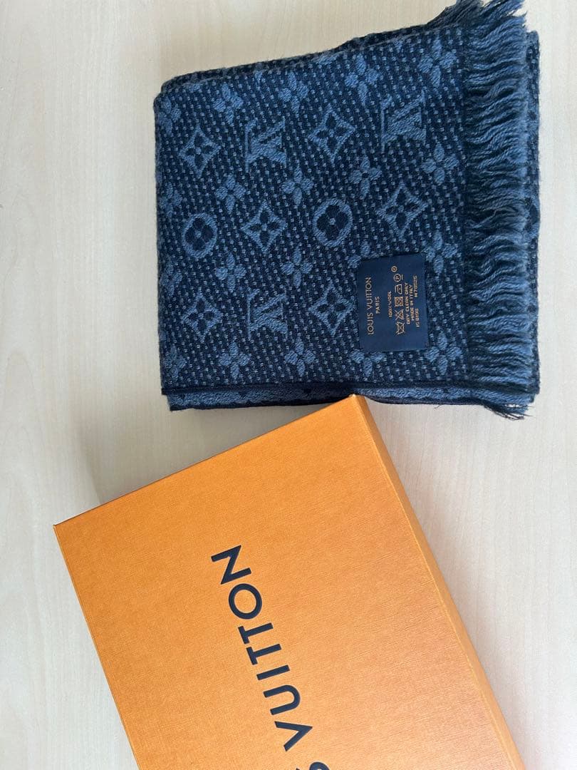 Louis Vuittonマフラー