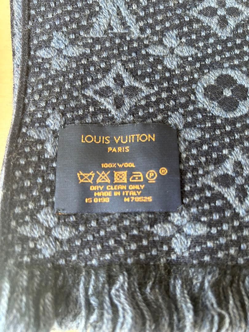Louis Vuittonマフラー