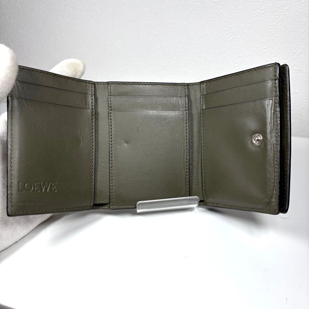 ☆人気☆LOEWE アナグラムロゴ 三つ折り コンパクト財布 カーキ レザー