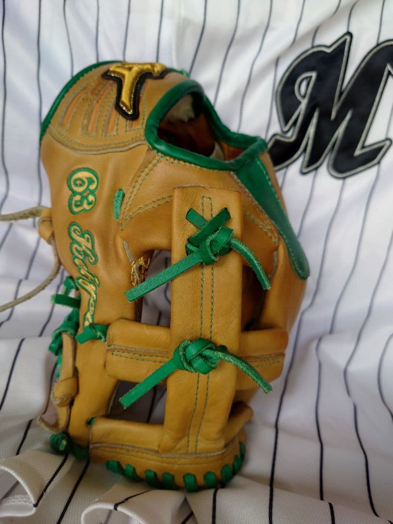 NPB 支給硬式グローブ　内野手用