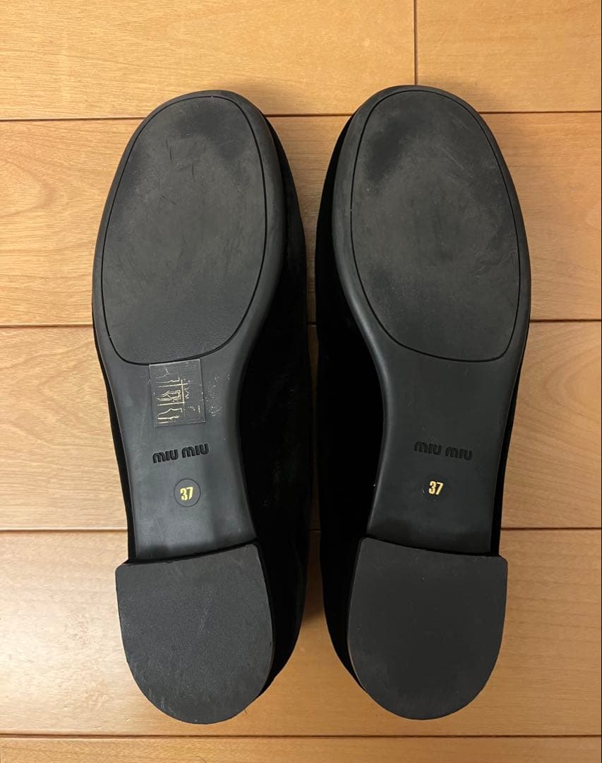miu miu 黒 フラットシューズ ベルベット
