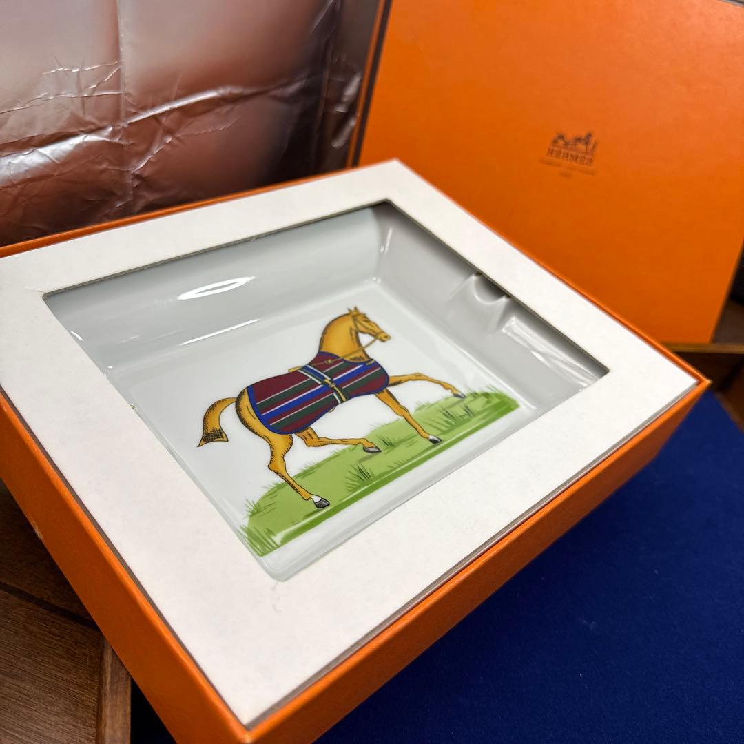 エルメスの馬のイラスト 陶器製灰皿
