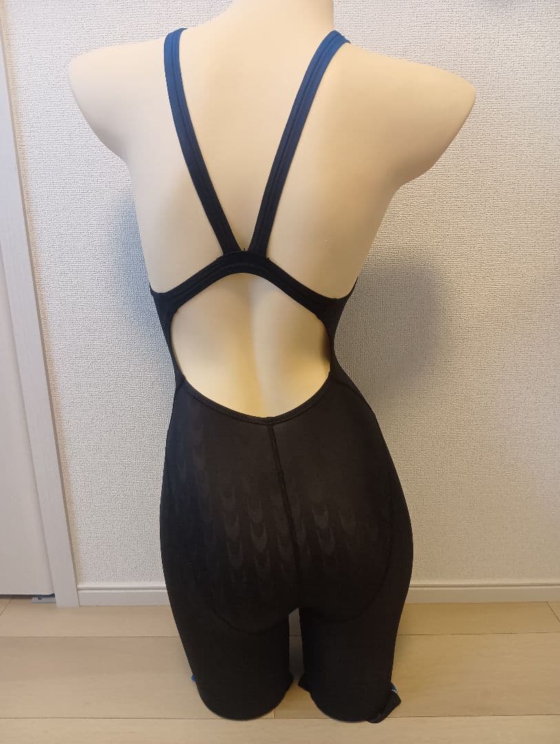 競泳水着　speedo スピード　アクアブレード　Mサイズ