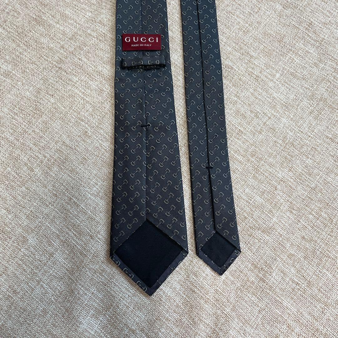 GUCCI チャコールグレー ホースビット 総柄 高級シルクネクタイ