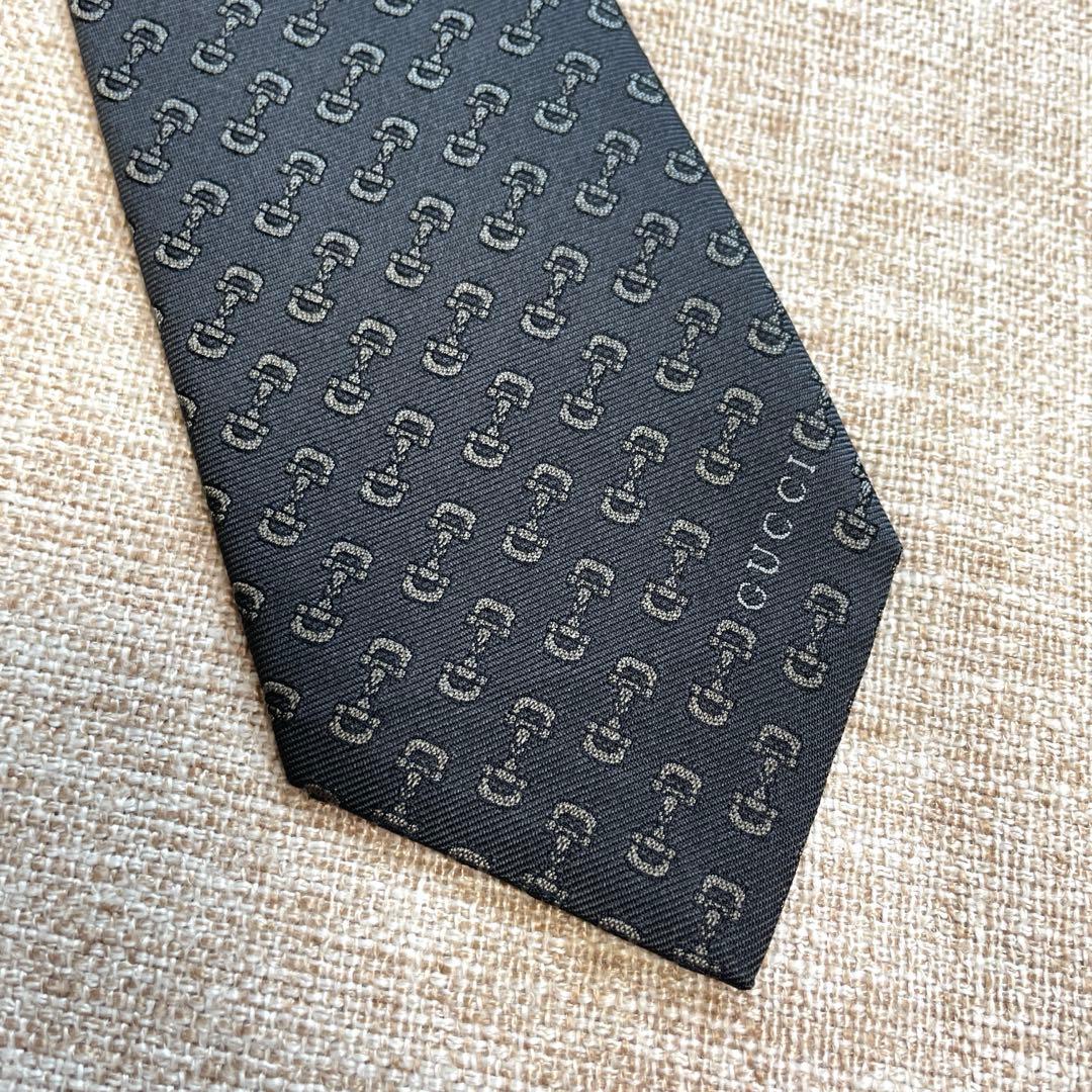 GUCCI チャコールグレー ホースビット 総柄 高級シルクネクタイ