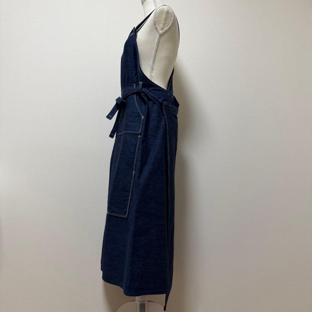 45R　モンプチデニムのエプロンドレス　ロゴ刺繍　インディゴ　日本製
