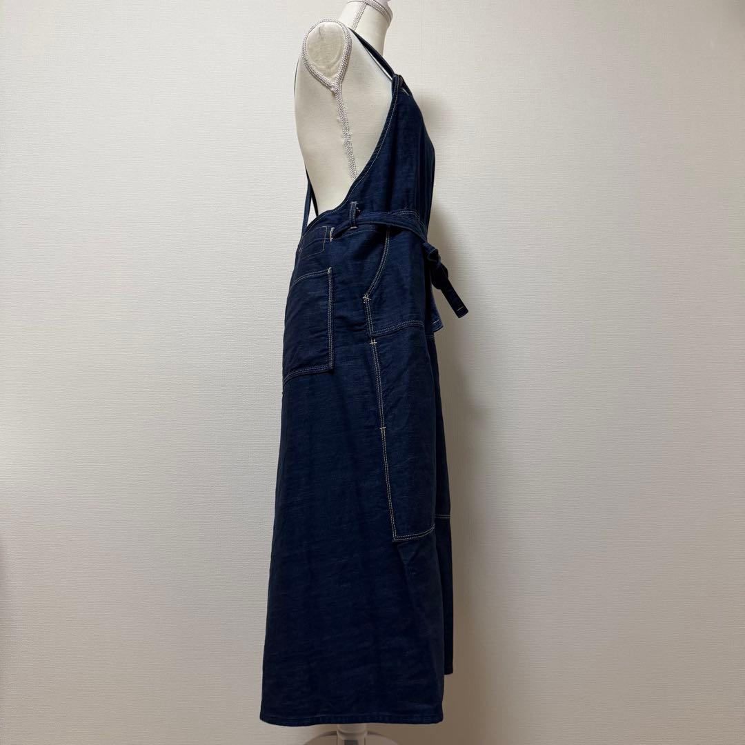45R　モンプチデニムのエプロンドレス　ロゴ刺繍　インディゴ　日本製