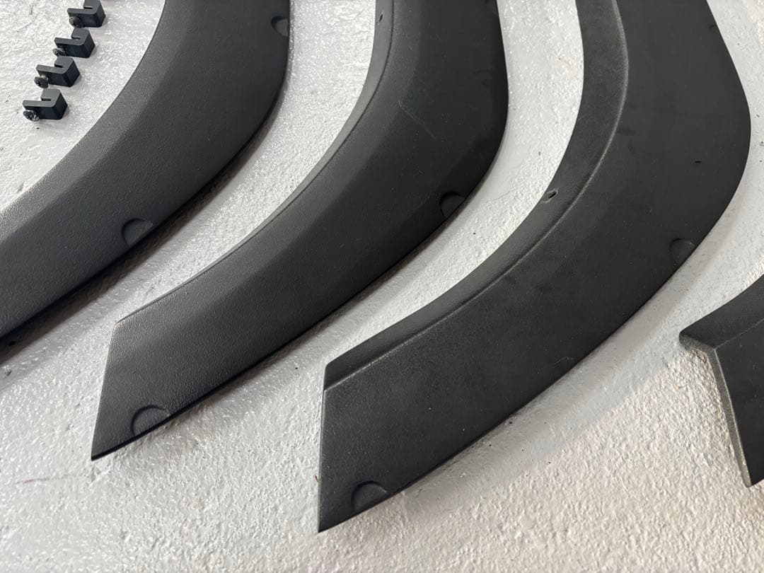 ジムニーJA11・JA22用ブッシュワーカー風9mmオーバーフェンダー