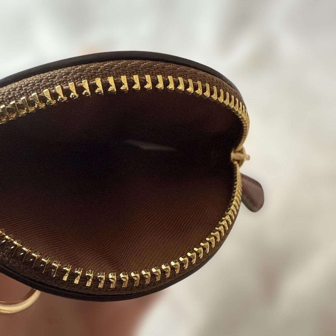 新品　　コーチキーホルダーケース