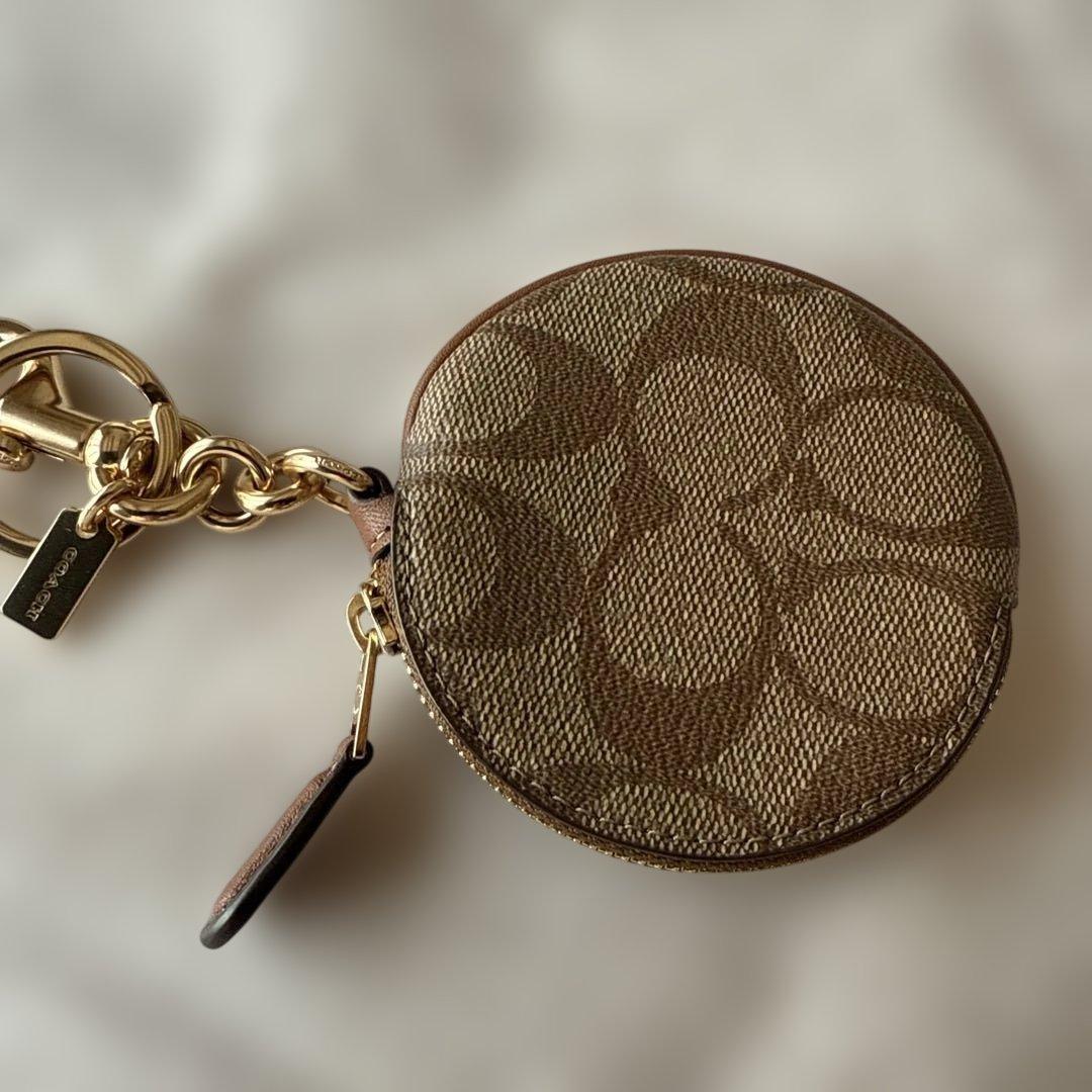 新品　　コーチキーホルダーケース