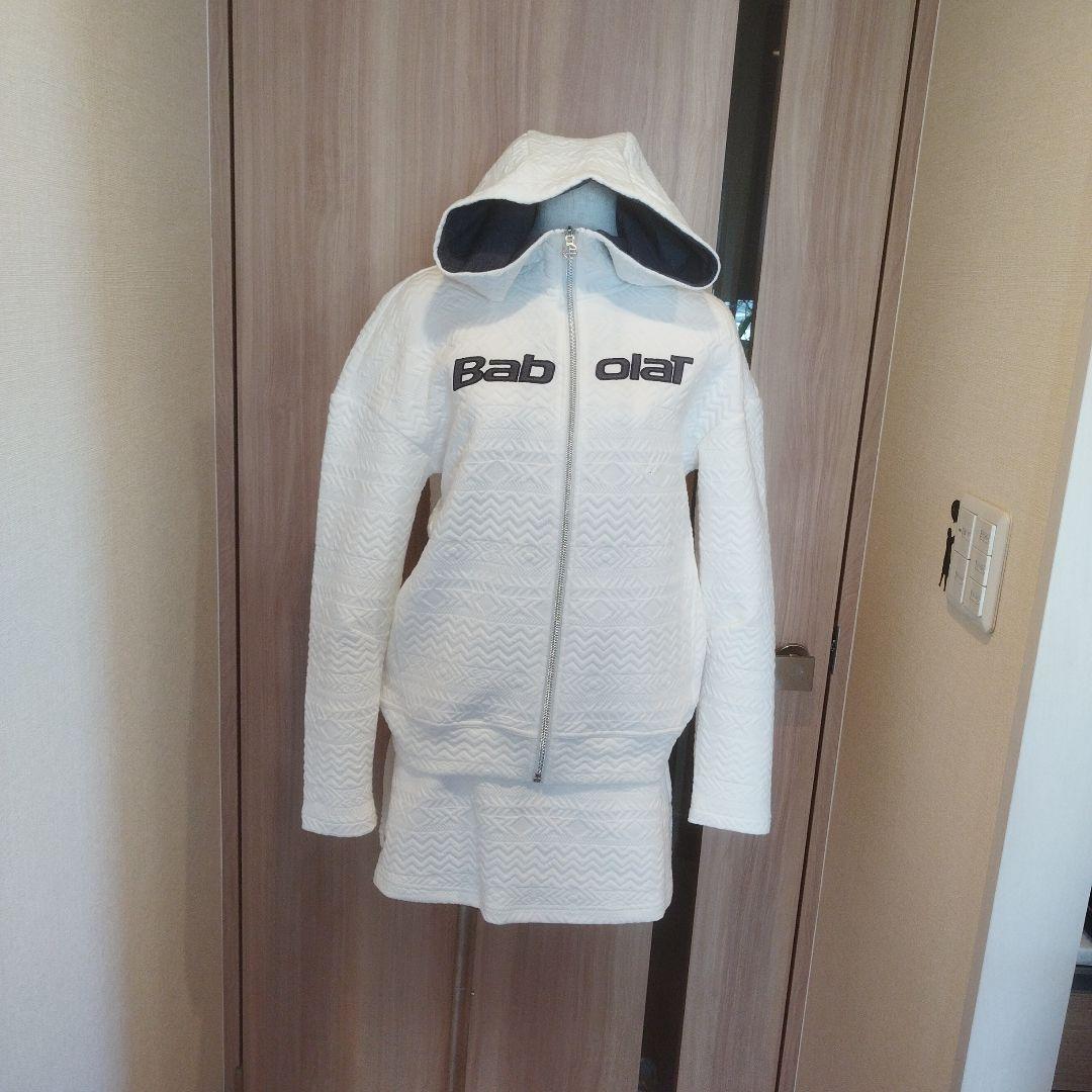 み*ん様 バボラ(Babolat)キルト風スウェットパーカーとスコート2点セット