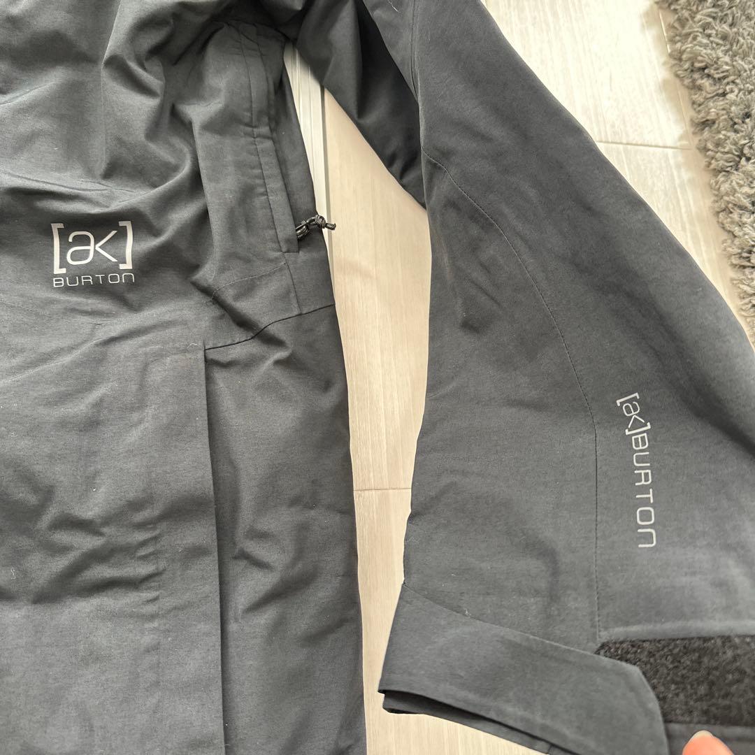 Burton [ak] ブラックスノーボードウェア　Ｍサイズ