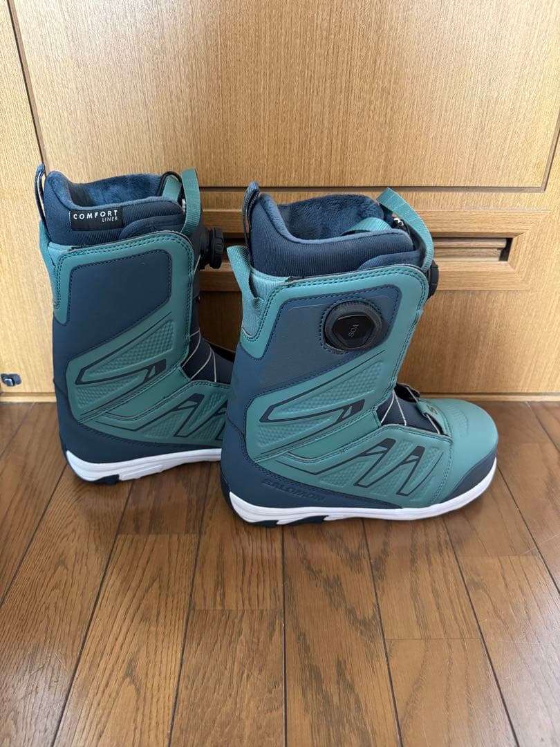 サロモン　ブーツ新品　IVY 24-25 24cm