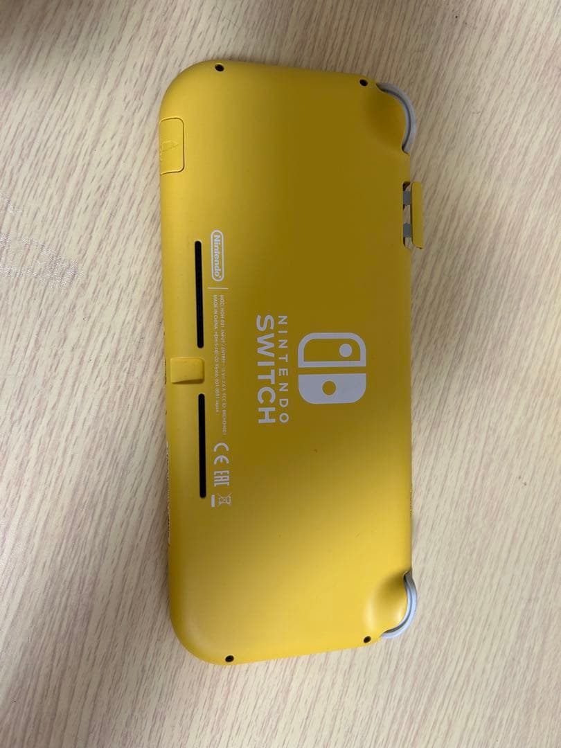 Nintendo Switch Lite イエロー ケース&充電器付き