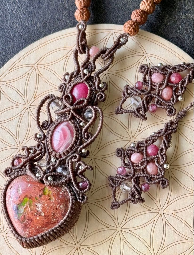 専用ぺージ♡カンテラオパール＆インカローズ＆インペリアルロードナイトのネックレス