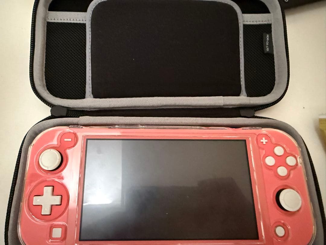 Nintendo Switch Lite コーラル 本体とケース ピンク