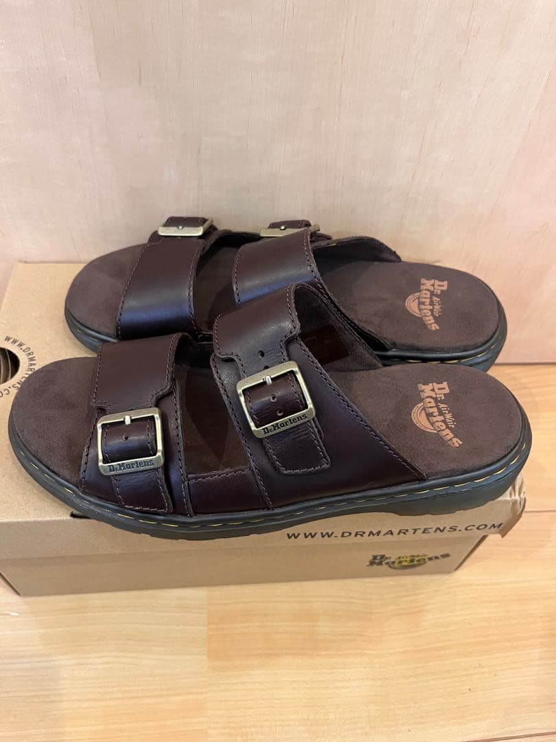Dr. Martens ダークブラウン サンダル　新品未使用