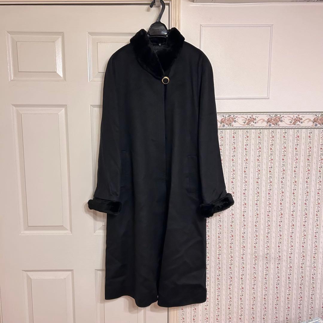 カシミヤ100%【新品未使用】ファー付きロングコート　黒