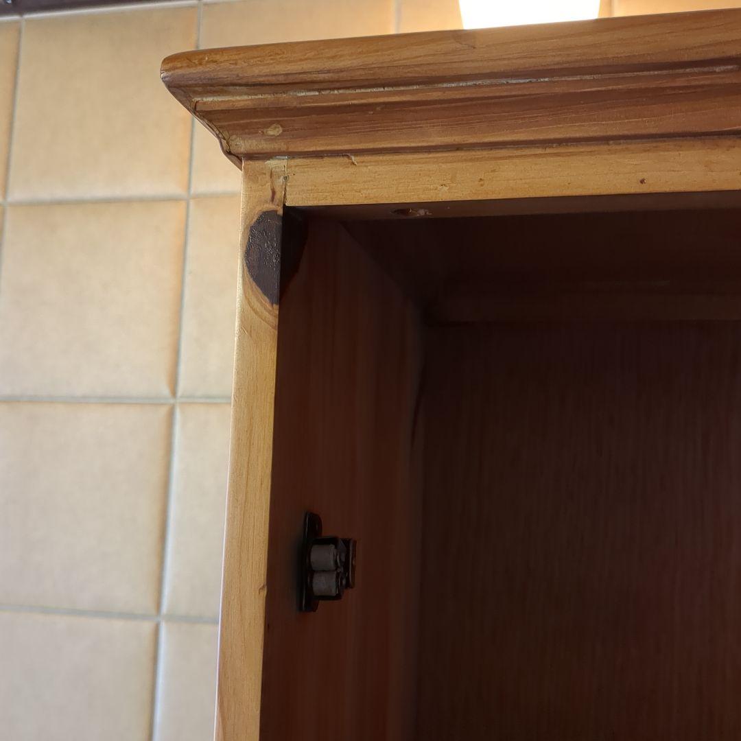 【値下げしました】パイン材　ガラスアイアンキャビネット　店舗什器