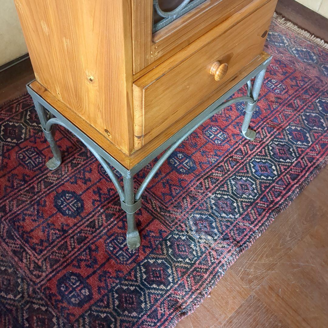 【値下げしました】パイン材　ガラスアイアンキャビネット　店舗什器