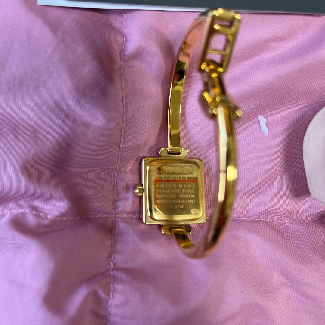 GUCCI 1900L ゴールド レディース　腕時計　バングルウォッチ